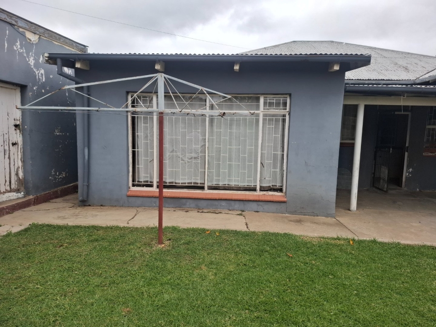 4 Bedroom Property for Sale in Kroonheuwel Free State